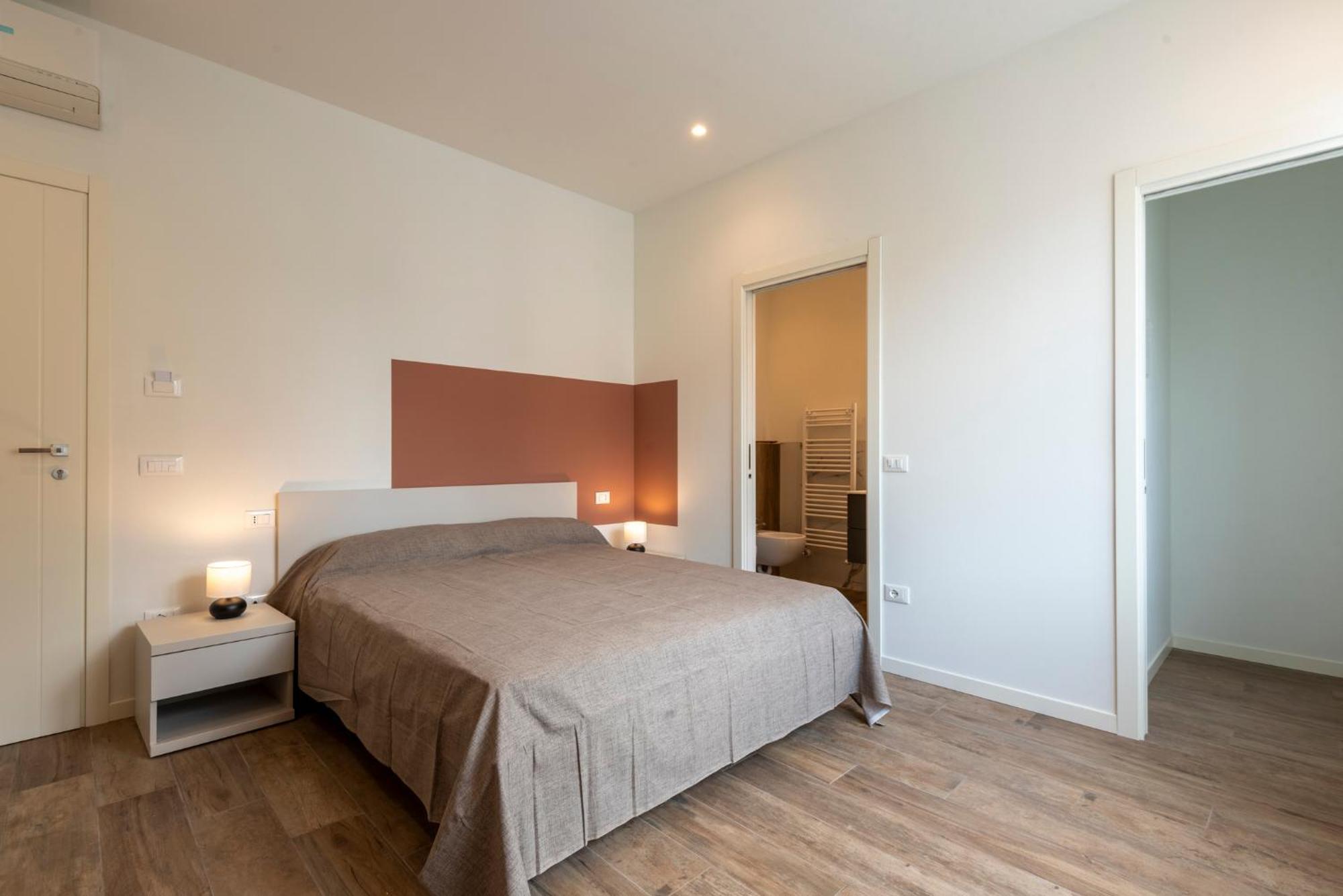 Iarsera Rooms And Apartment 卢卡 外观 照片