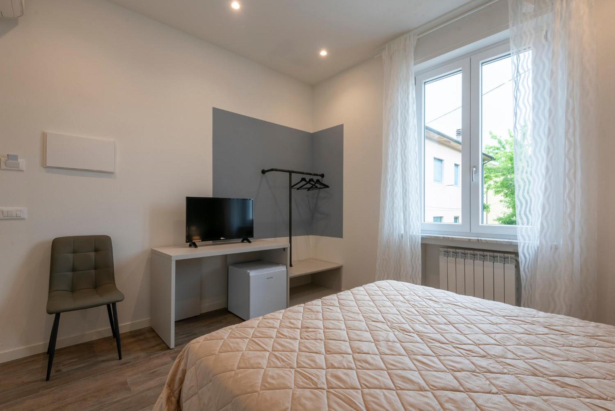 Iarsera Rooms And Apartment 卢卡 外观 照片