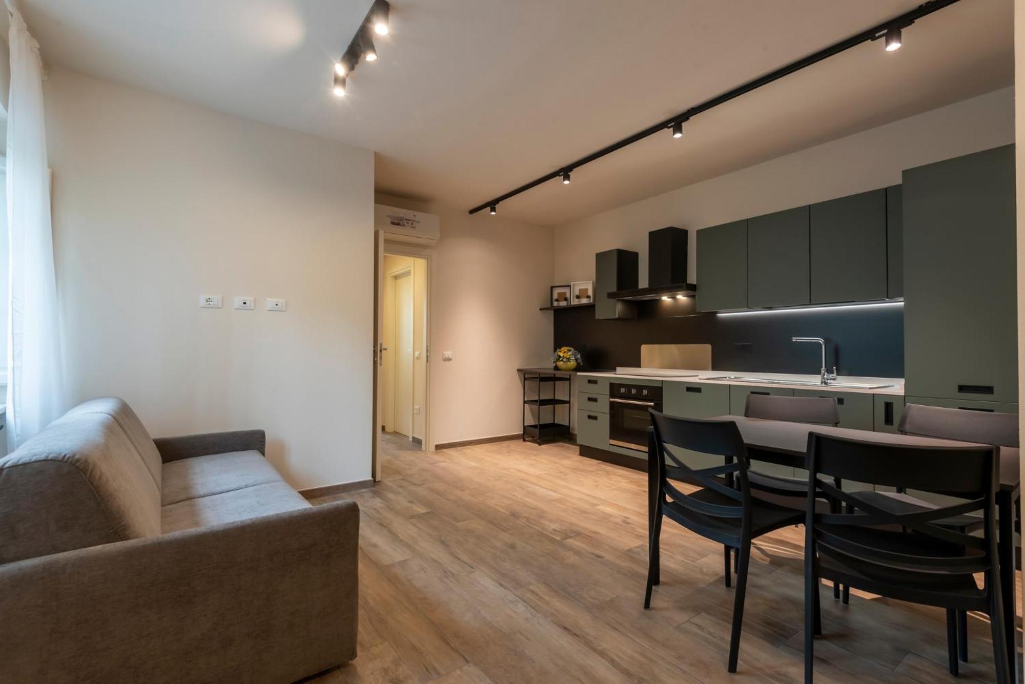 Iarsera Rooms And Apartment 卢卡 外观 照片
