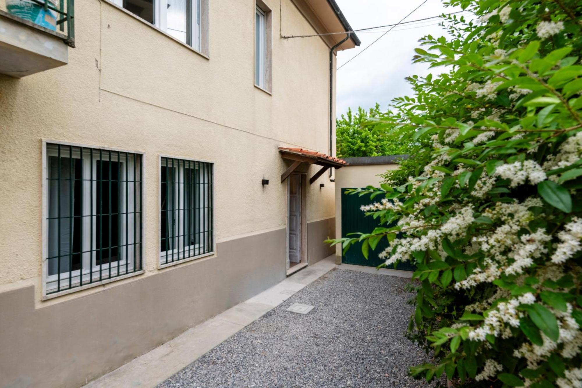 Iarsera Rooms And Apartment 卢卡 外观 照片